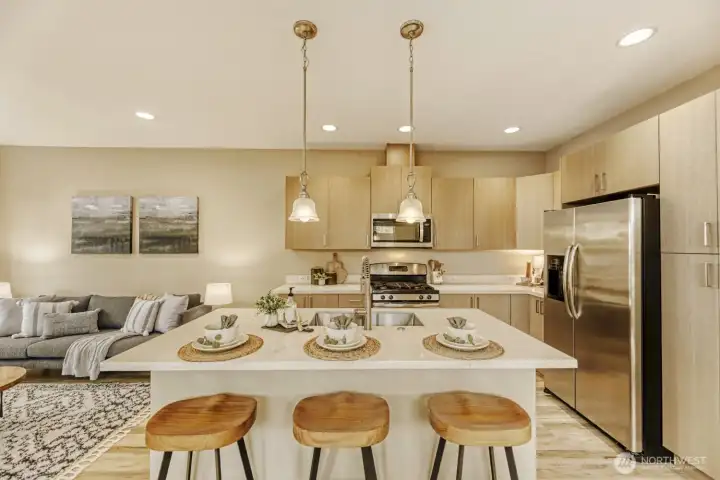 Kitchen w/ eating space