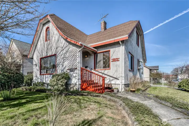 Classic home on corner lot located in the heart of Tacoma's Lincoln district.