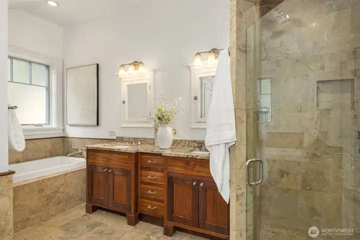 5 piece en-suite bathroom with jetted tub.