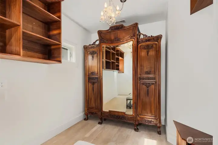 Built-in antique Italian art nouveau armoire (1915)