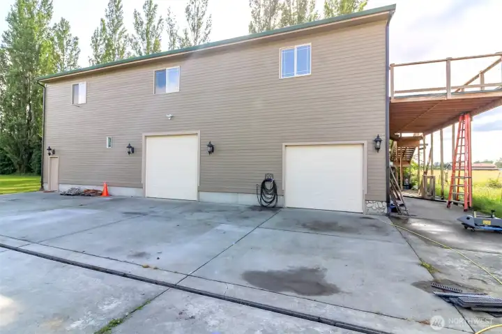 4300sf +/- 2 story shop/garage