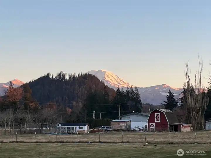 Mt Peak & Mt Rainier views