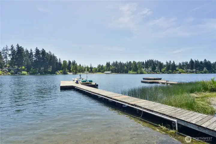 The largest dock on Steel Lake!