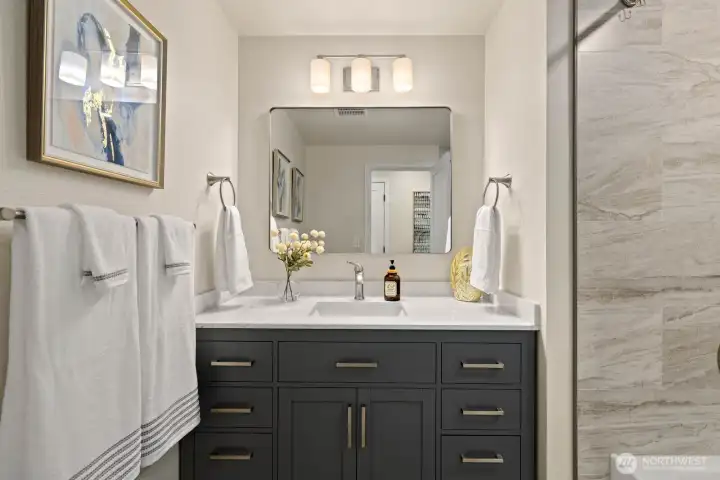 2nd Bathroom-Upstairs