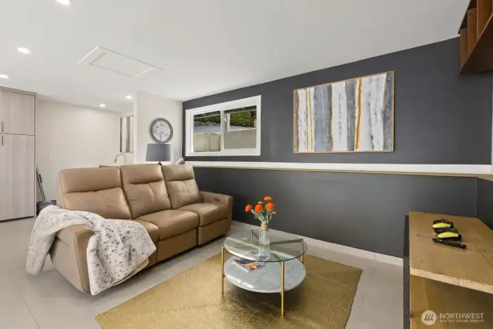 Garage/ with flex space