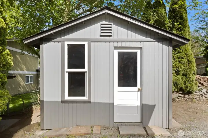 Storage shed