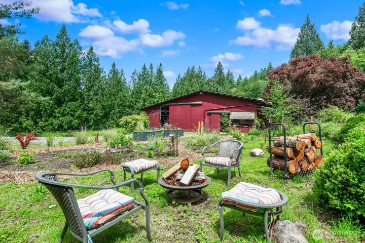 Host fireside nights and the moon shines and the stars twinkle.  So peachful!!
