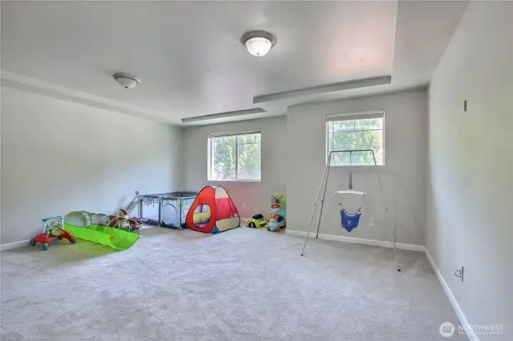 Large Bonus Room Large Bonus Room
