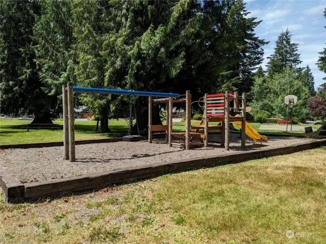 Community Park & Play Area