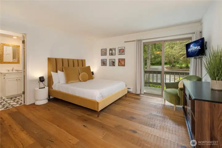 Lower bedroom with ensuite bathroom