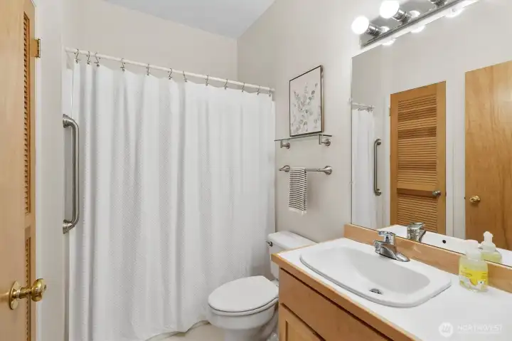 Second floor full bath
