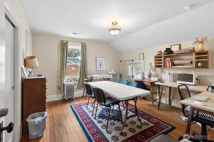 Common house craft room