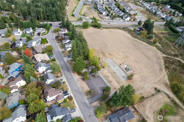 Enjoy the charm of Eastwood Forest, a sought-after neighborhood with its own community park. Friendly streets and quiet surroundings make it feel like home.