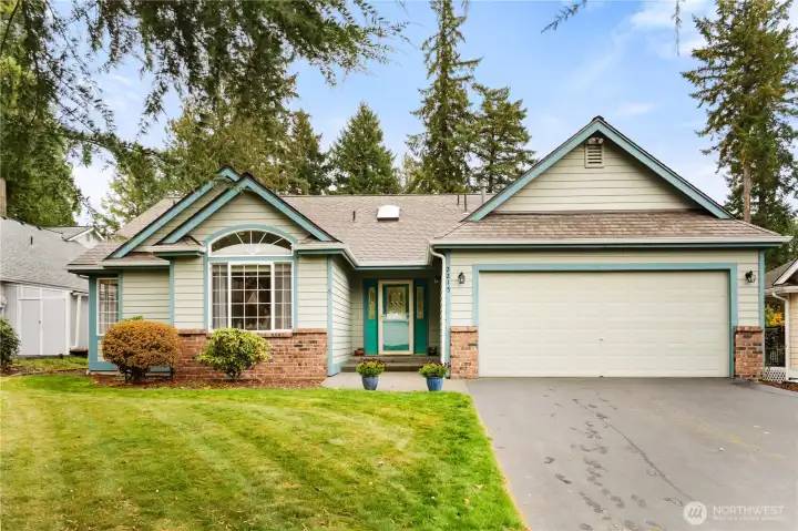Wonderful Rambler on 5th Fairway of Kitsap Golf & Country Club. This home is maintained impeccably and shines--newer furnace, water heater, & even roof.