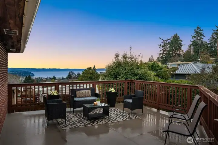 Water view from the back entertaining deck