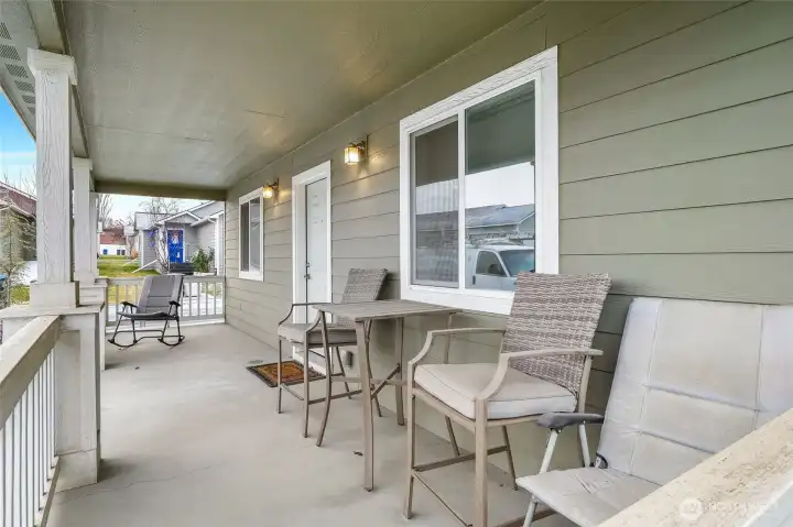 Come enjoy friends and visitors.