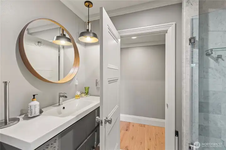 lower level 3/4 bath