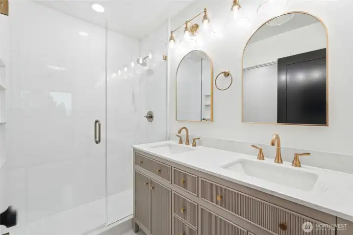 Primary bathroom with contemporary finishes