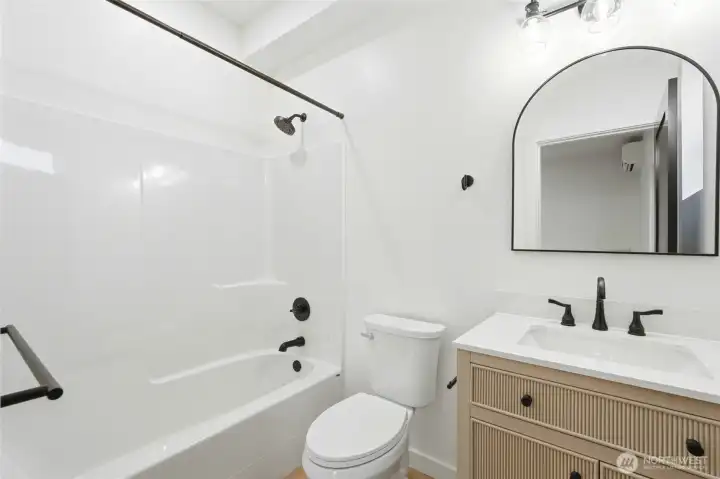 Full bath in entry level suite