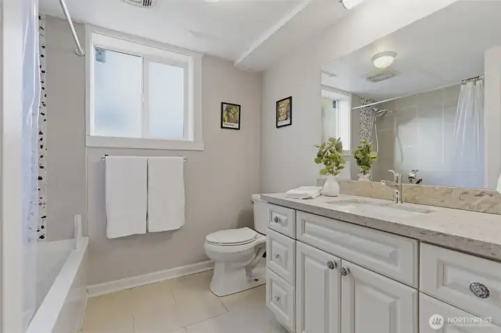 Lower level full bath