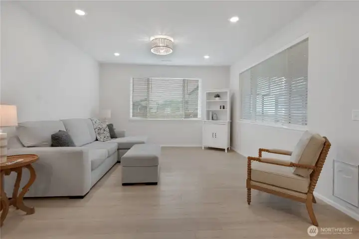Living room will fit your large furniture