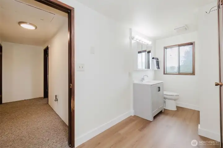Upper 3/4 Bath, recently updated, adds more to this delightful package! Upper 3/4 Bath, recently updated, adds more to this delightful package!