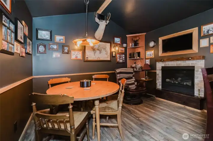 Step inside the private saloon, where rustic Northwest charm meets Old West character. Step inside the private saloon, where rustic Northwest charm meets Old West character.