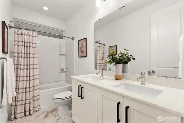 Full bathroom on 2/F Full bathroom on 2/F