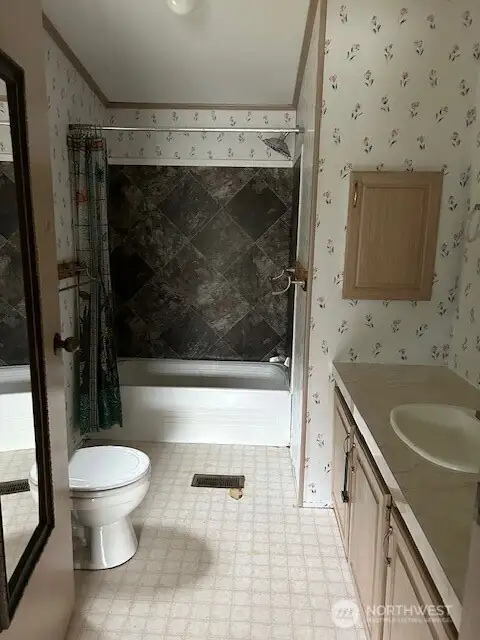 Primary bath