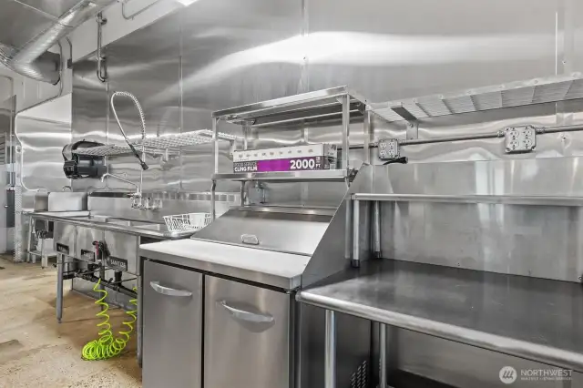 The sandwich station is ready to go!