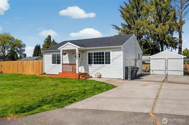 Welcome to 3330 Olive Way, Longview,