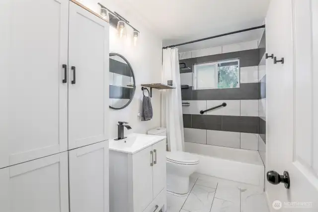 Upstairs Full Bath