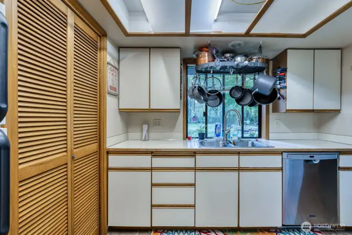 Unit B Kitchen