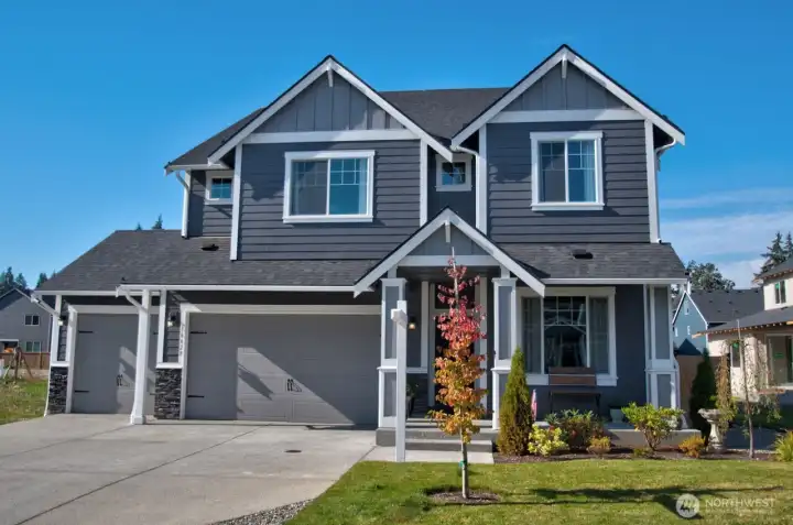 STUNNING 3162 SQ FT HOME, 4 BED 3.25 BATH