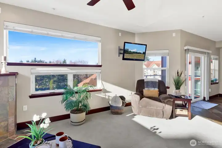 An airy, sun-washed living room designed for both relaxing and entertaining.