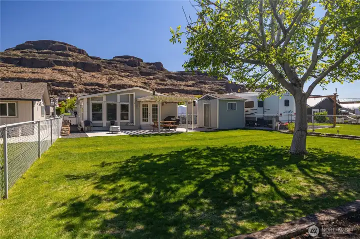Love the shade under the tree in the hot summer sun.