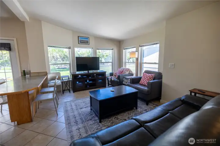 Big living room and you can see the island that separates it from the kitchen