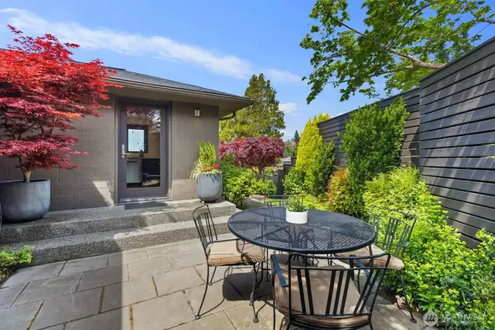 Private patio off the kitchen - BBQ and table/chairs can stay