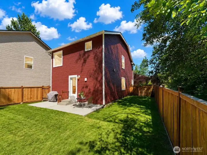 Large Side yard.