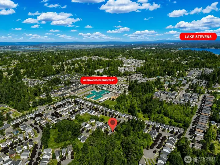 Note the proximity to Glenwood Elementary School, Lake Stevens and Costco.