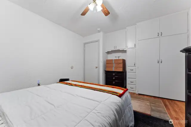 Main level Primary bedroom