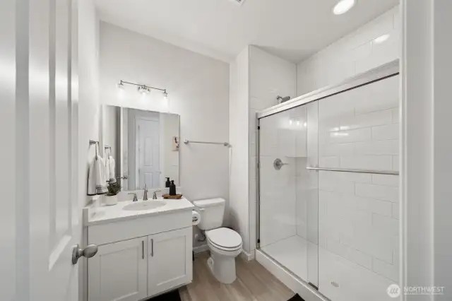 Main floor 3/4 bath