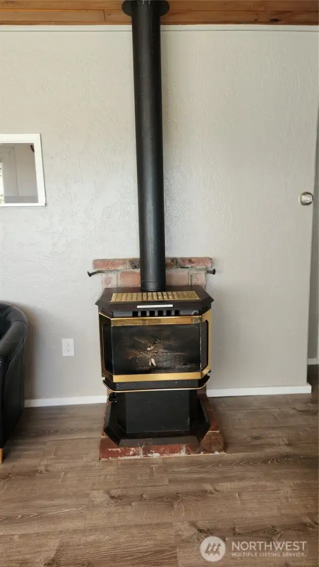 Natural gas stove