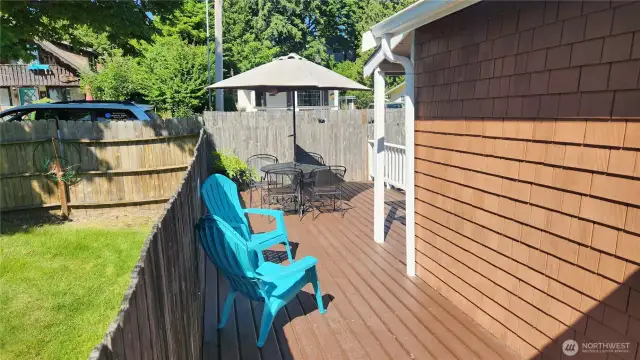 Enjoy meals and entertaining on the back deck