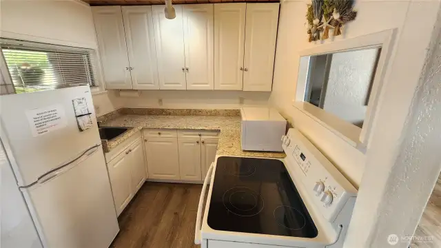 Fully equipped kitchen