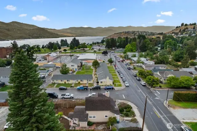 Just two blocks away from beautiful Lake Chelan.