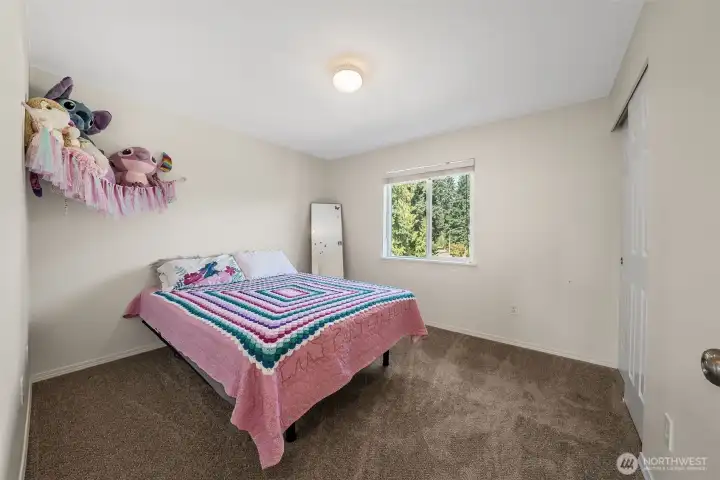 2nd bedroom