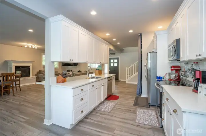 Beautifully refreshed kitchen is complimented with modern finishes