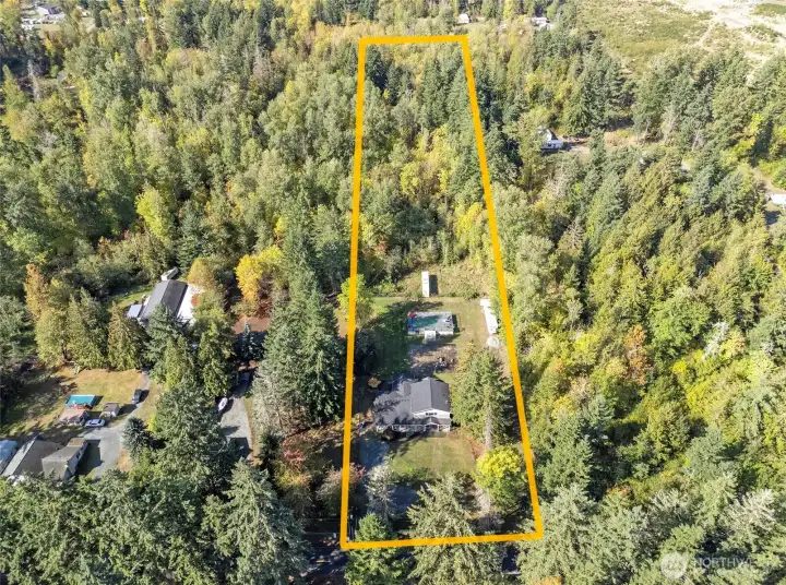This image offers a generalized, broad perspective of the property’s setting and area