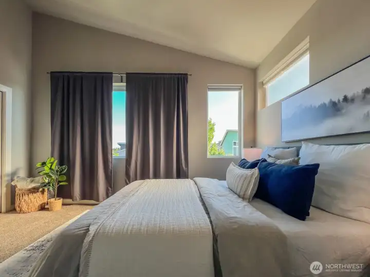 Southern facing window means bedroom is light and bright even in the winter.